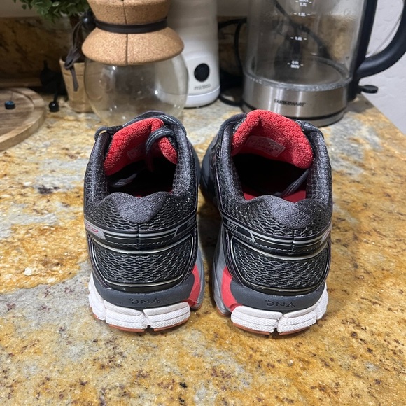 Brooks Women's Running Shoes - Black and Pink - Picture 4 of 12